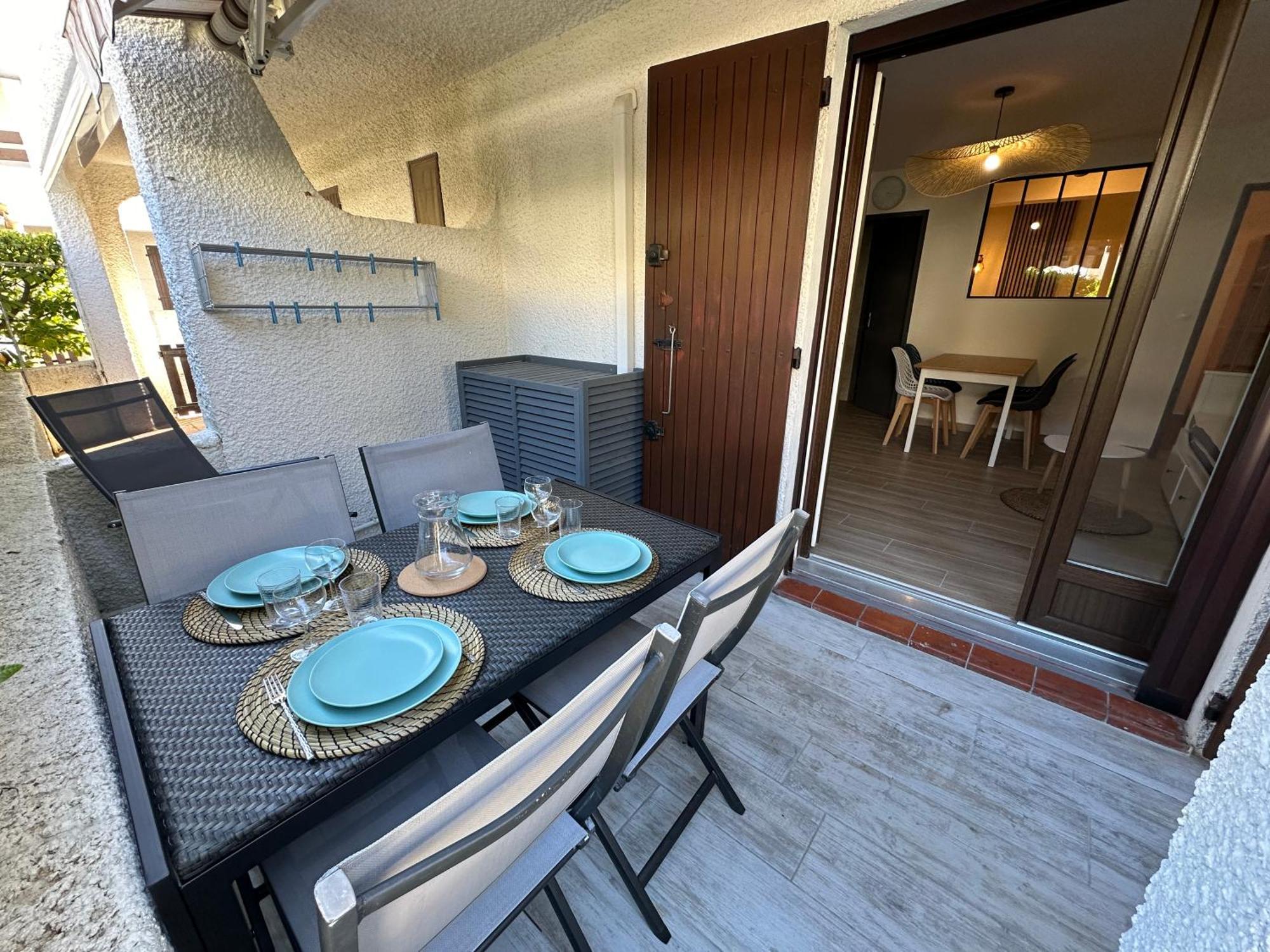 Appartement Climatise Avec Chambre Et Parking Privatif Locations Vld Camargue Сен Мари де ла Мер Екстериор снимка